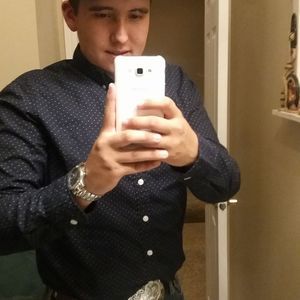 Meet your Posher, Alvaro